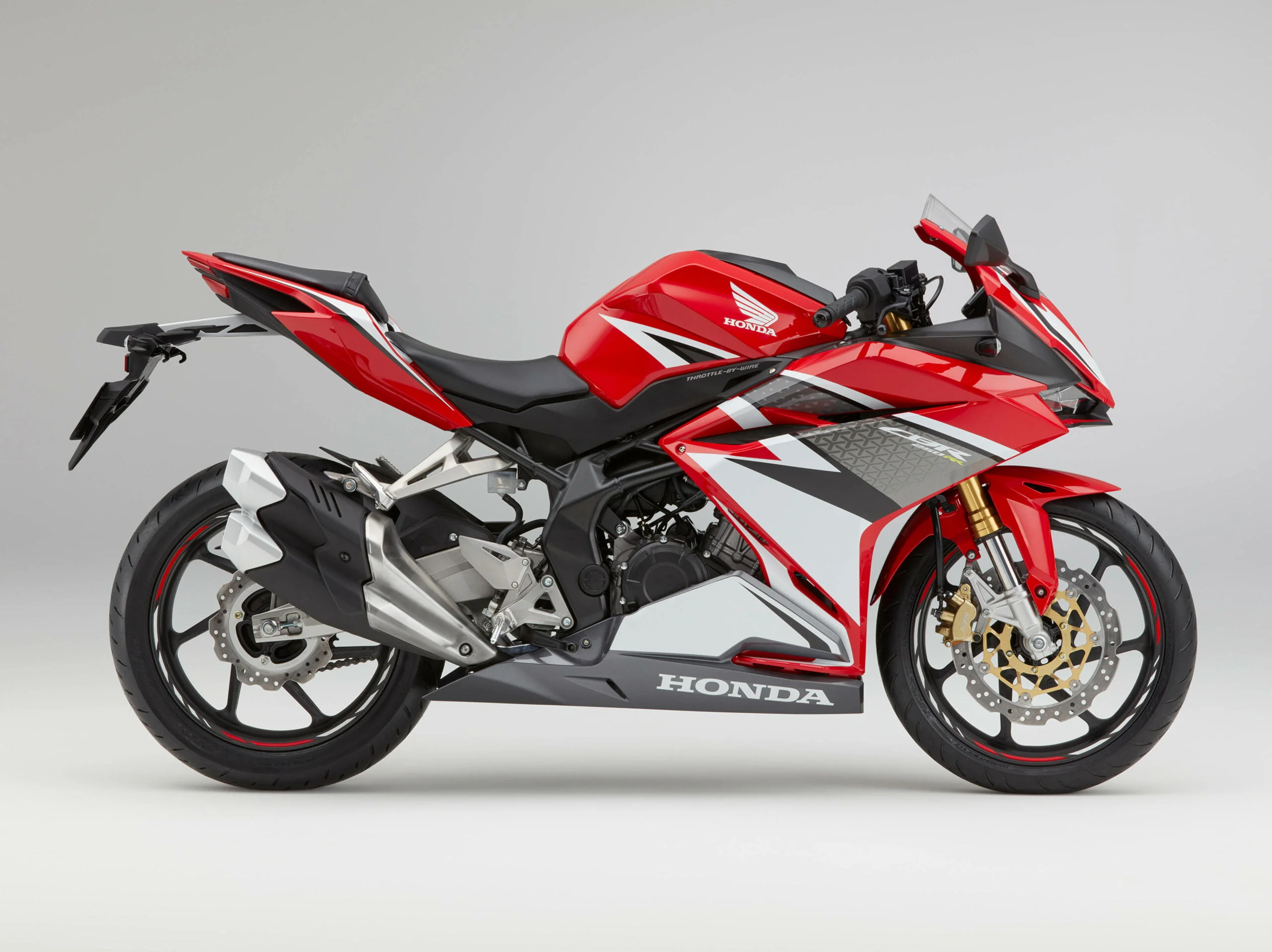 Será a CBR 250RR? Teaser confirma nova esportiva bicilíndrica da